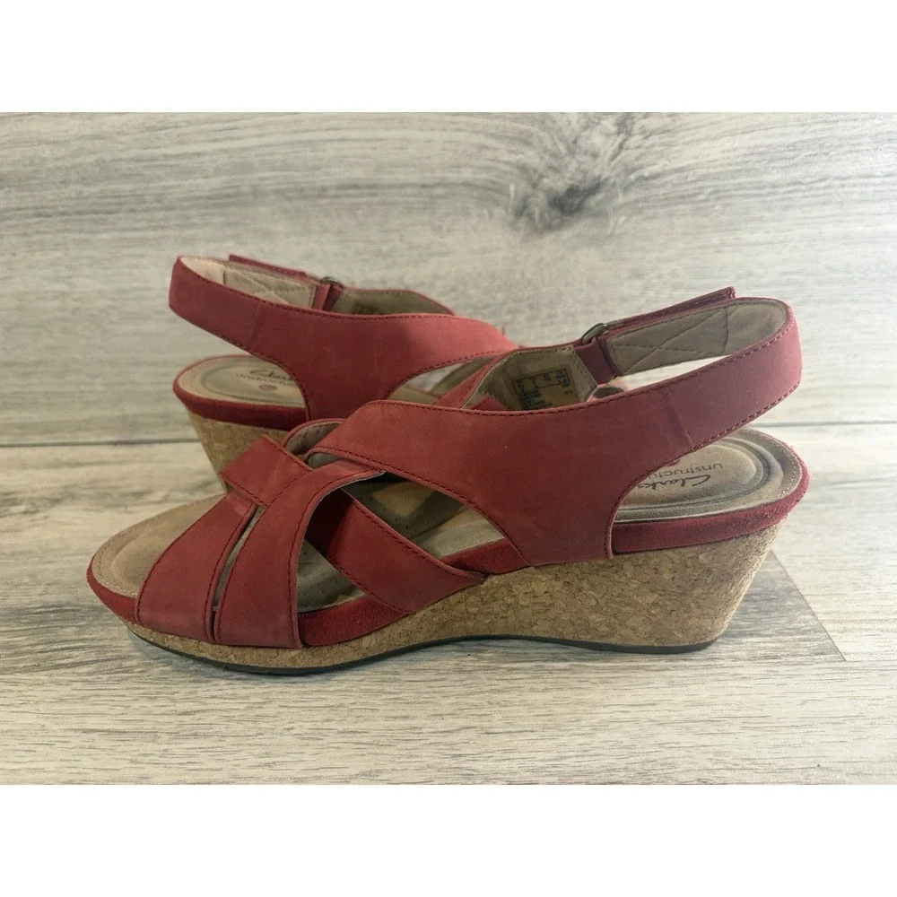 Clarks Un Capri Step Wedge Sandals Red Nubuck Womens 9 M Shoes Summer Strappy